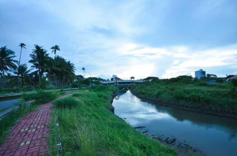 Riverra Inn Langkawi Kuah Exterior foto